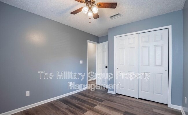 Building Photo - 3390 Millcrest Pl