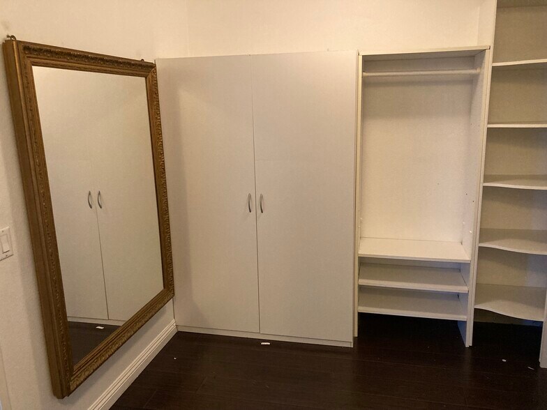 Building Photo - 29200 Alicante Ave