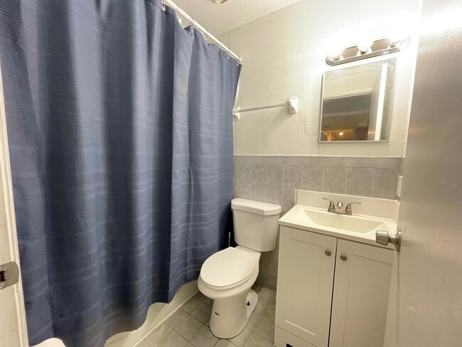 Building Photo - 1174 The 12th Fairway