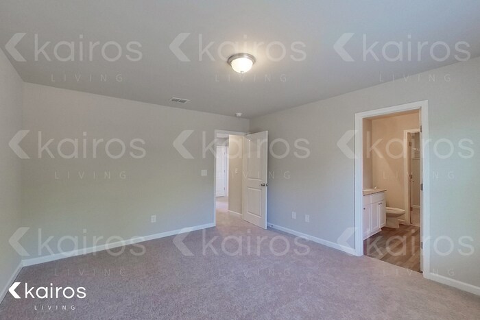 Building Photo - 243 Hawthorn Trail