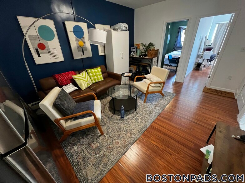 Building Photo - 871 Harrison Ave