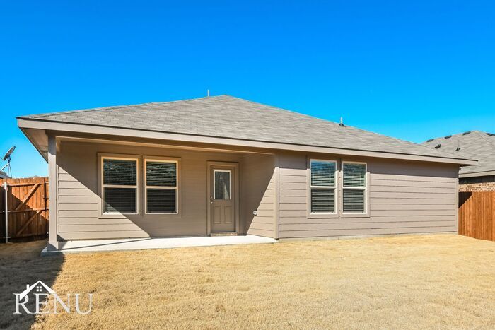 Building Photo - 16428 Marinette Ct