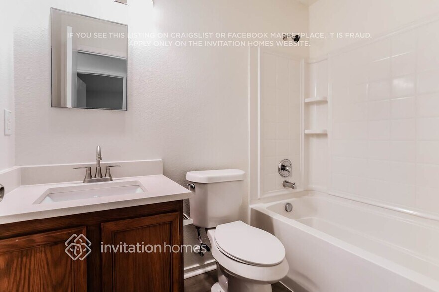 Building Photo - 1104 Scenic Hills Dr