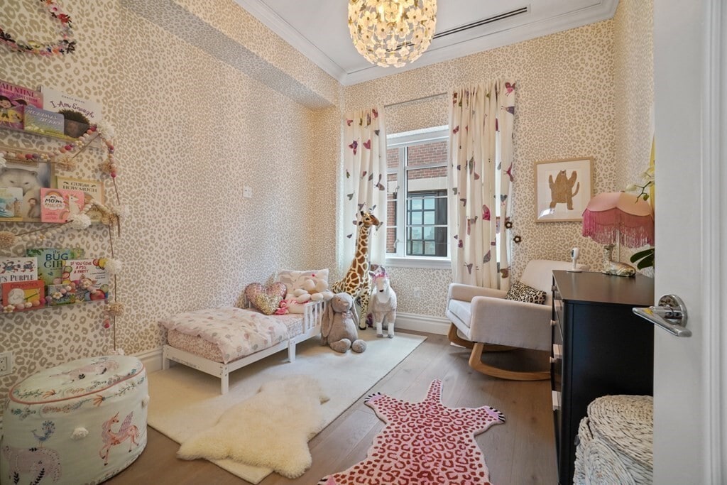 Building Photo - 32 Derne St