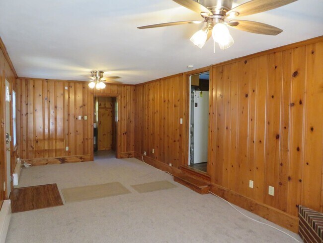 Building Photo - Meadowbrook Estates