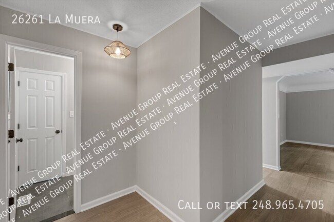 Building Photo - 26261 La Muera St