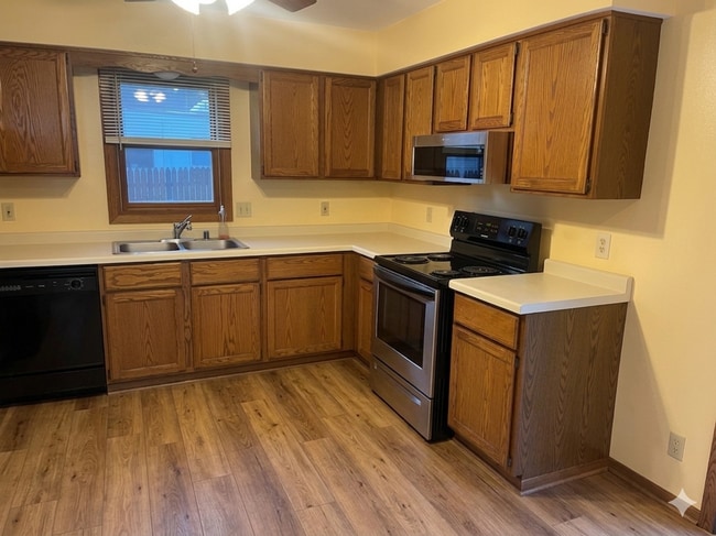 Building Photo - 117 Kilps Ct W