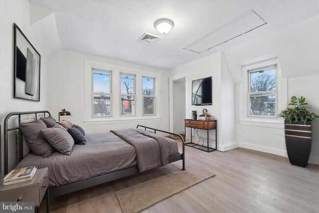 Building Photo - 79 High St