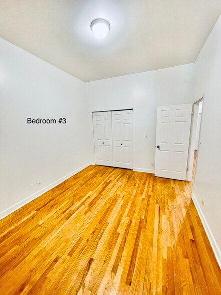 Building Photo - 2659 W Armitage Ave