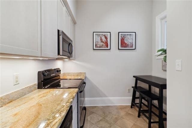 Building Photo - 7014 St Charles Ave