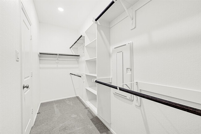 Building Photo - 2952 Cordova Hl Dr