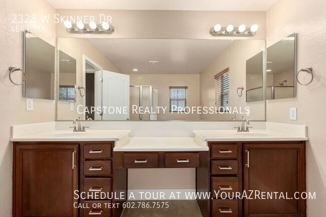 Building Photo - 2328 W Skinner Dr