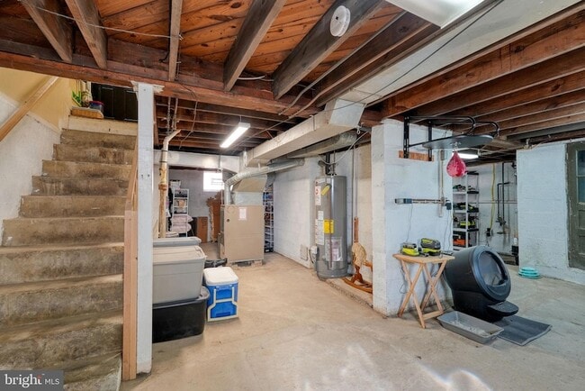 Building Photo - 32 Bonsall Ave