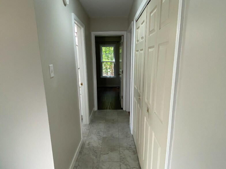 Building Photo - 4200 Lanver Ln