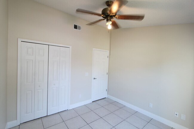 Building Photo - Charming 3 Bedroom, 2 Bathroom Home in Win...