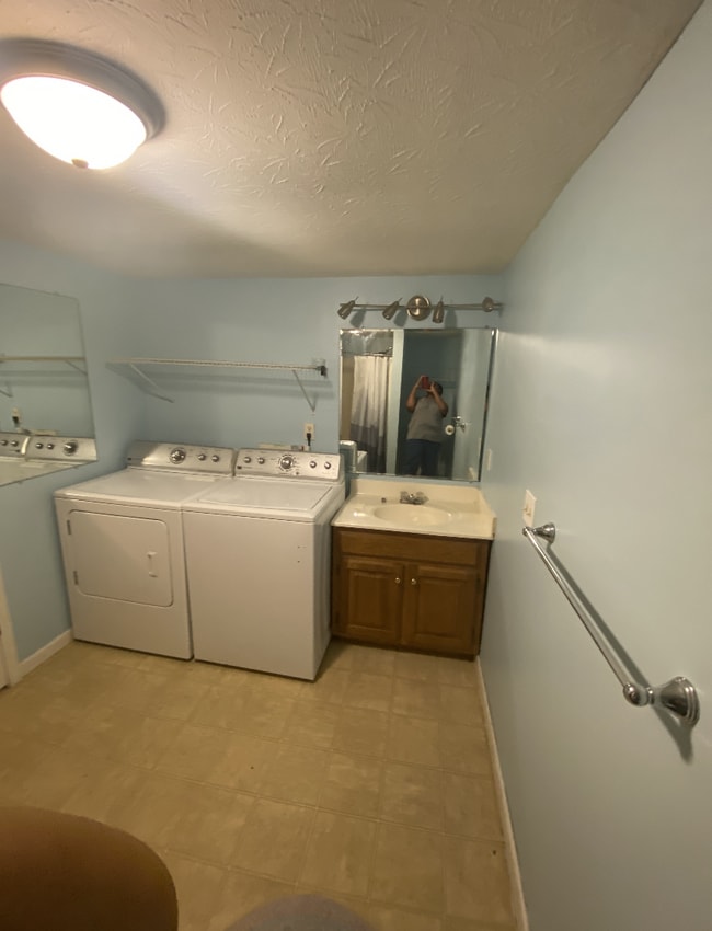 Building Photo - 4634 Parker Grove Rd
