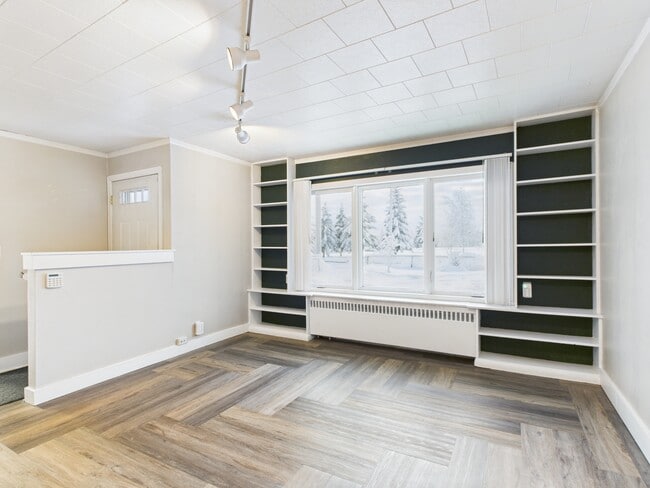 Building Photo - 820 Smythe St