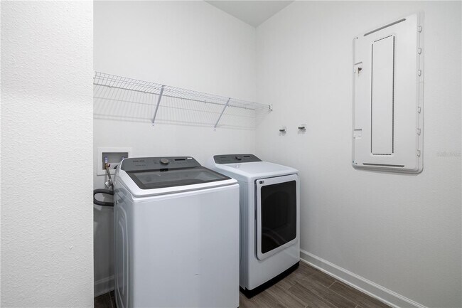 Building Photo - 11409 Rhyme Ave