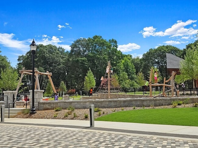 Building Photo - COMING SOON: Beautifully Updated 2/2.5 Townhome Near Truist Park