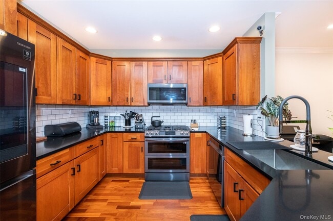 Building Photo - 55 1st St