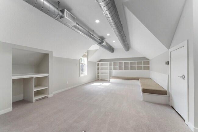 Building Photo - 14 Jetty Point Dr