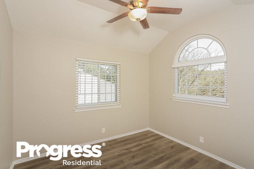 Building Photo - 11659 Foxford