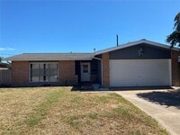 Building Photo - CUTE 3 BEDROOM, 2 BATHROOM HOME IN FISH VI...
