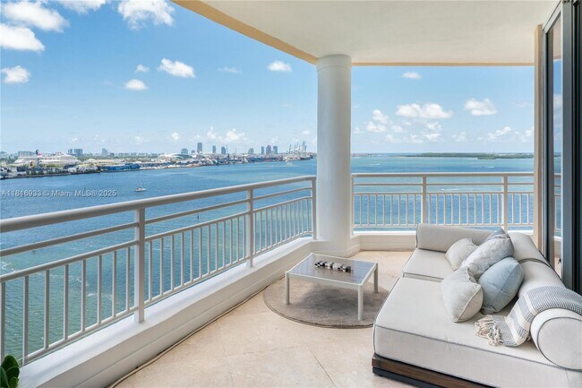 Primary Photo - 848 Brickell Key Dr