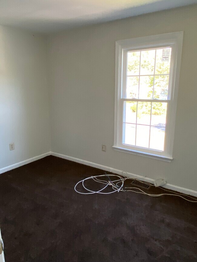 Building Photo - 6621 Greenvale Pkwy