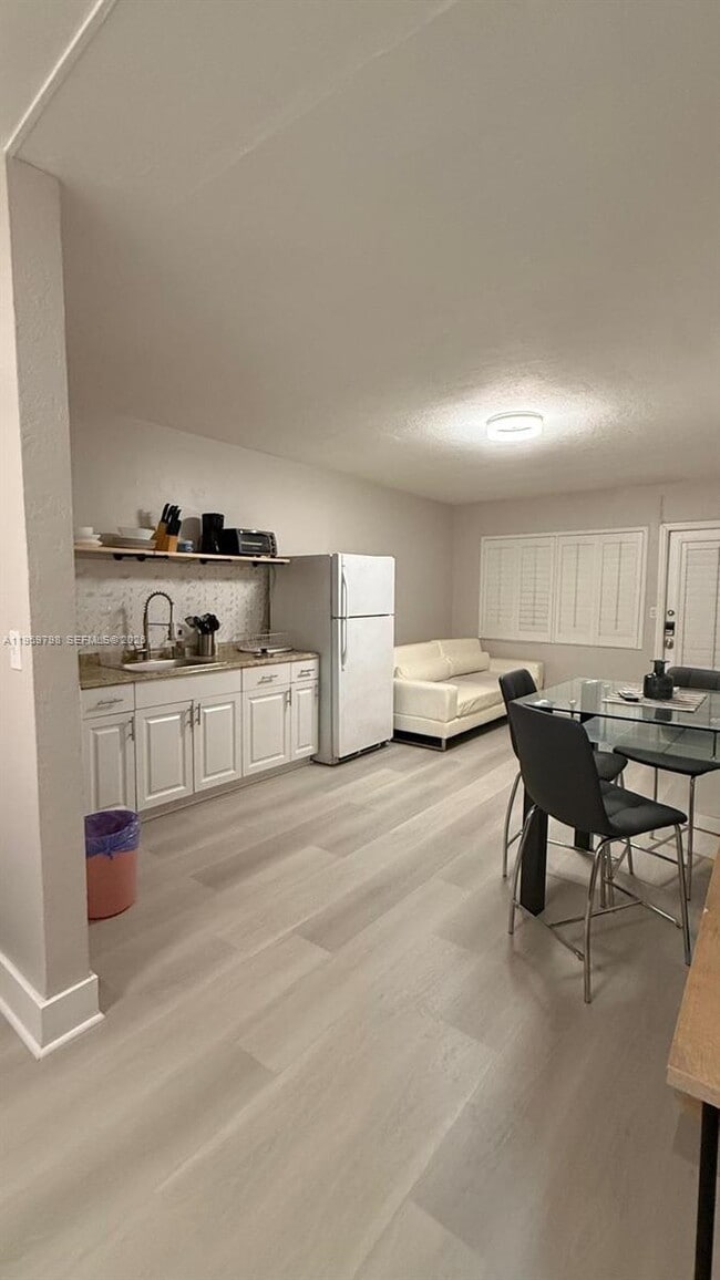 Building Photo - 4201 Indian Creek Dr