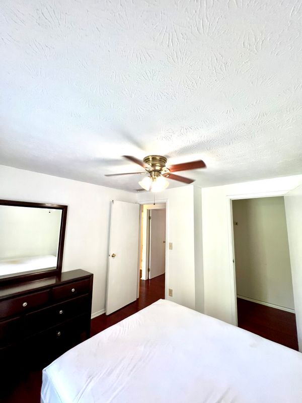 Building Photo - 1295 Taylor Oaks Dr