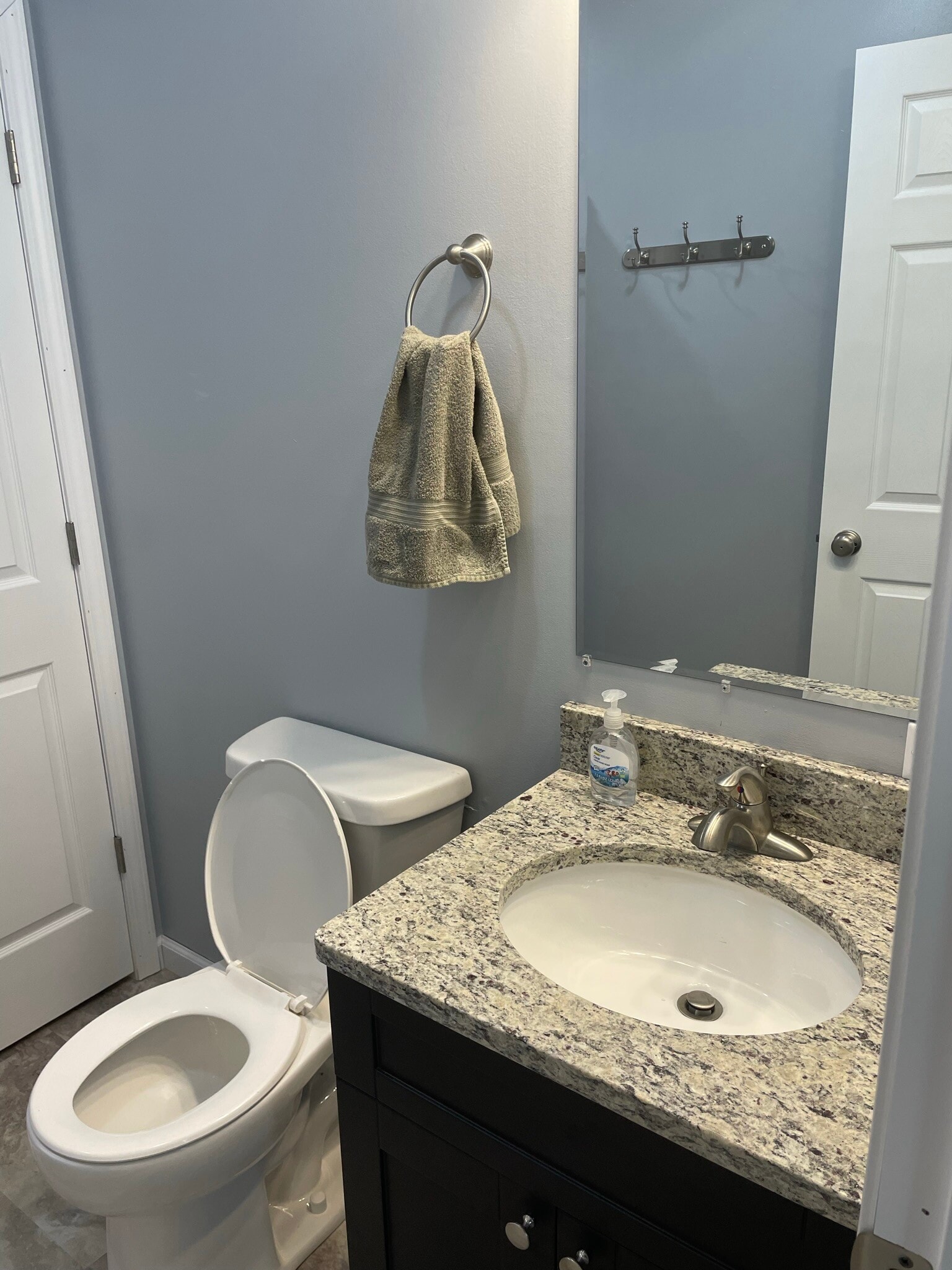 Building Photo - 1812 Briarwood Dr