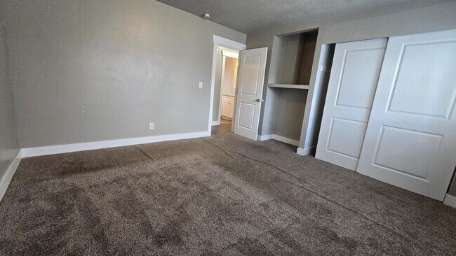 Building Photo - 3933 W Tuscaloosa Way