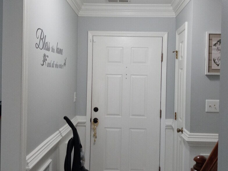 Building Photo - 5400 Tanglewood Pine Ln