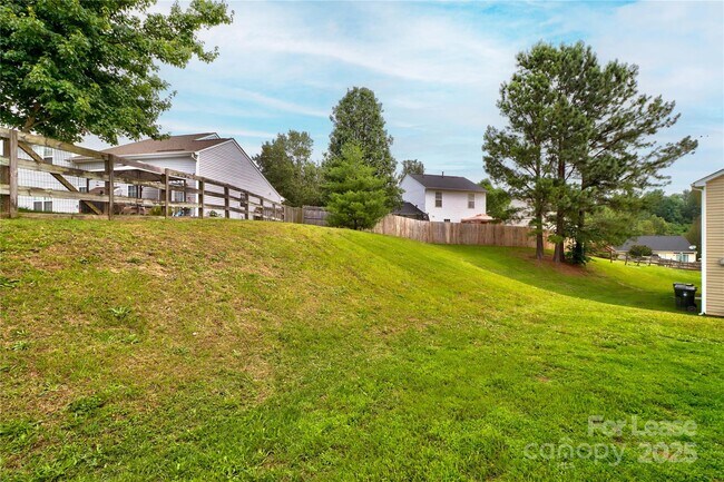 Building Photo - 915 Harbour View Cove NE