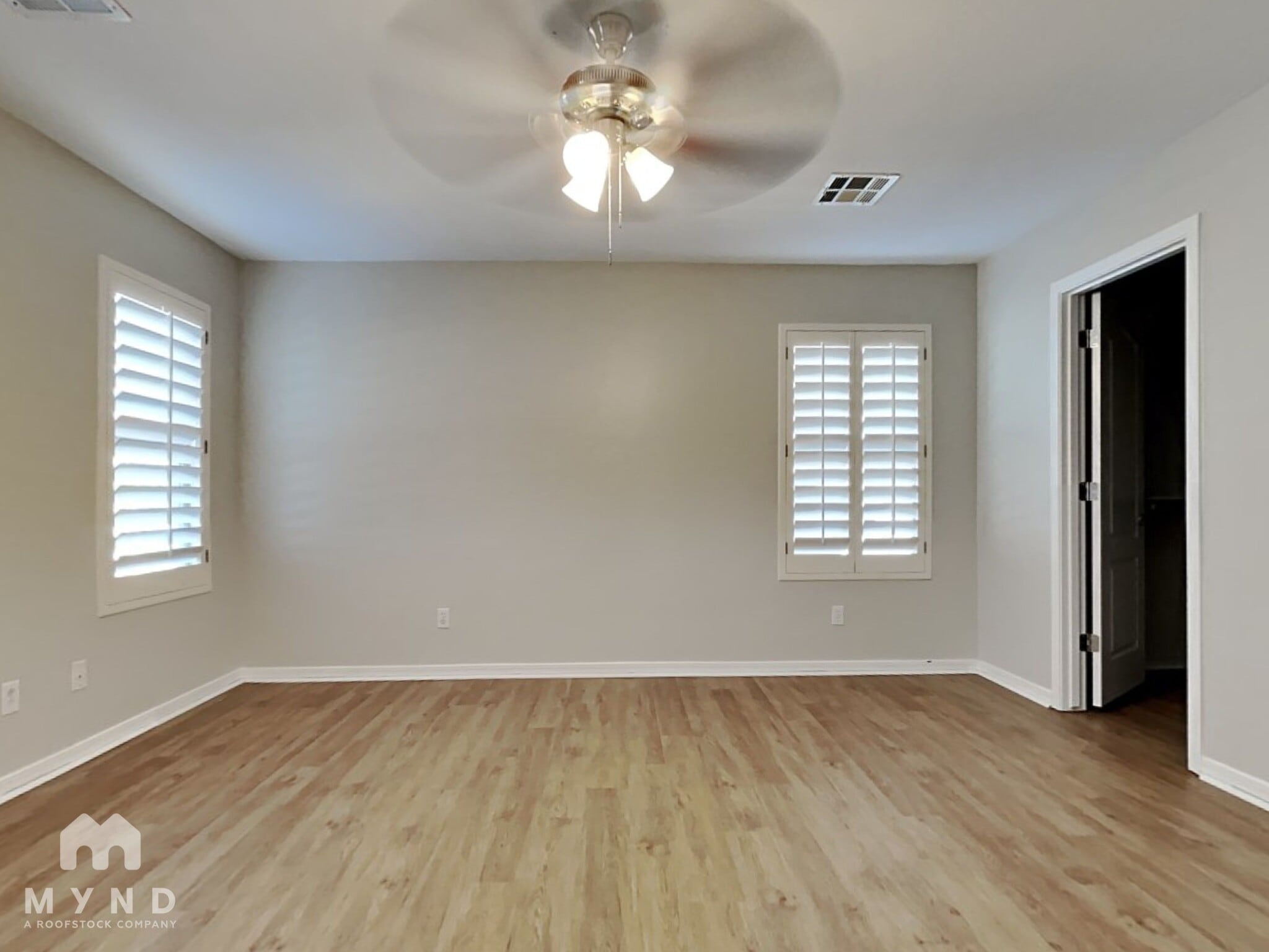 Building Photo - 17524 W Mandalay Ln