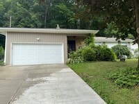 Building Photo - 908 Chestnut Ln