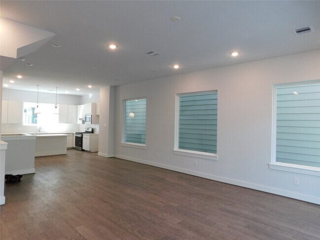 Building Photo - 4223 Eli St