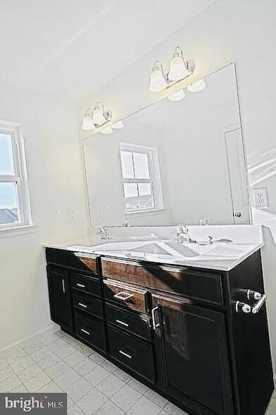 Building Photo - 20 Shillington Ln
