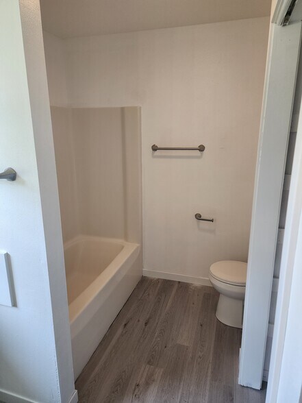 Building Photo - 2294 White Oak Trl