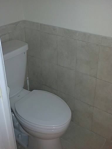 half bathroom - 252 Majorca Ave