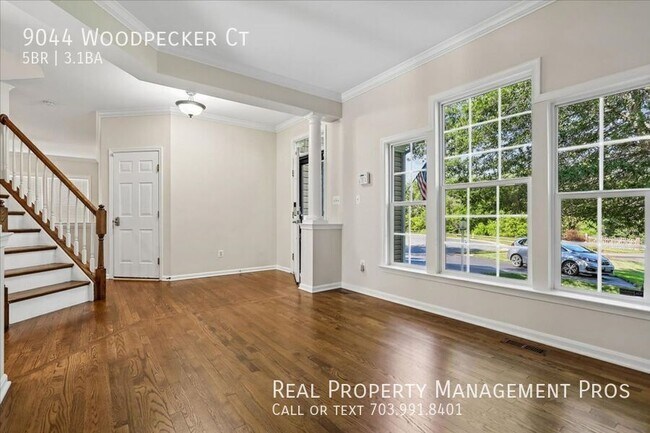 Building Photo - 9044 Woodpecker Ct