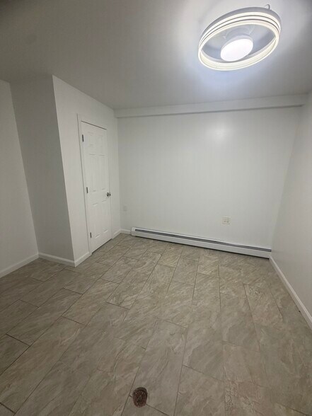 Building Photo - 14738 Springfield Ln