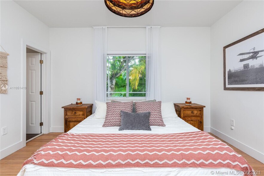 Building Photo - 501 SW 19th Rd