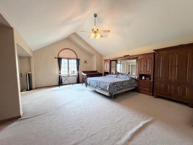 Building Photo - 3823 Sunburst Ln