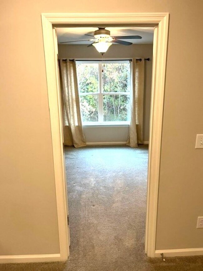 Building Photo - Coming Soon - Lovely 2 Bedroom 2.5 Bath Townhome in Goose Creek!