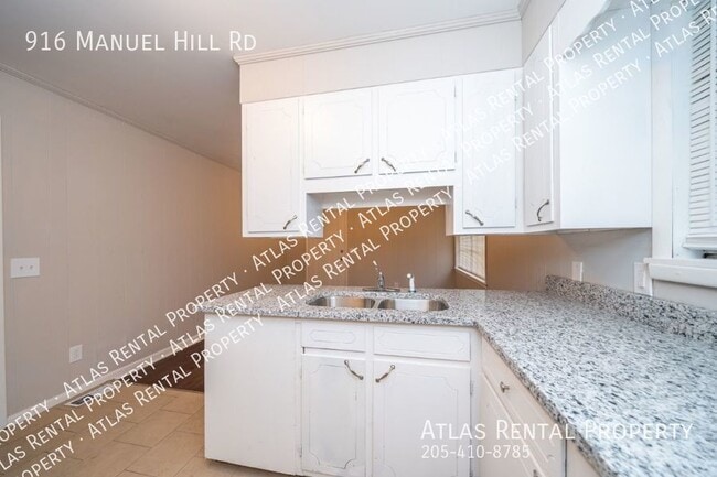 Building Photo - 916 Manuel Hill Rd