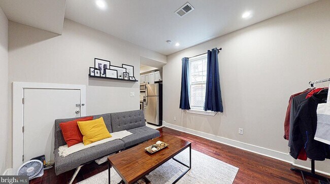 Building Photo - 46 South 44th Street, Unit 1