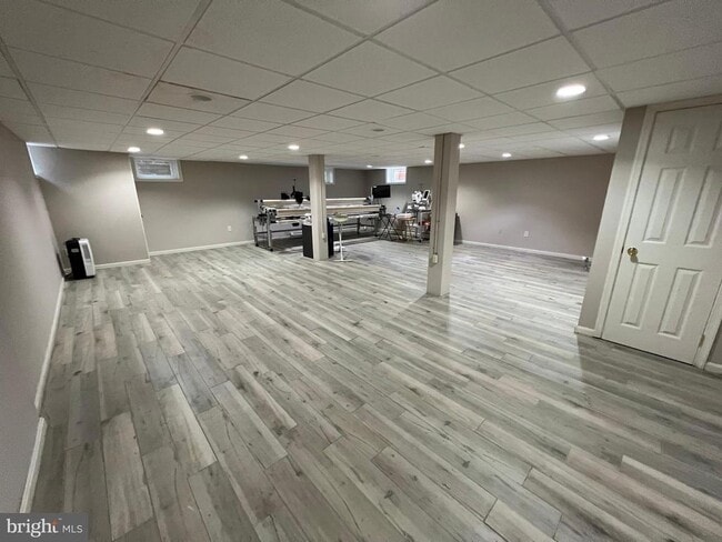 Building Photo - 800 Severn Dr