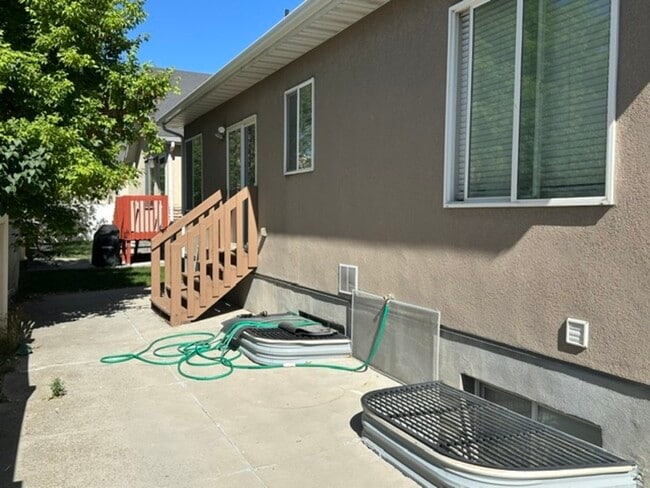 Building Photo - 1563 W Turtle Dove Ln